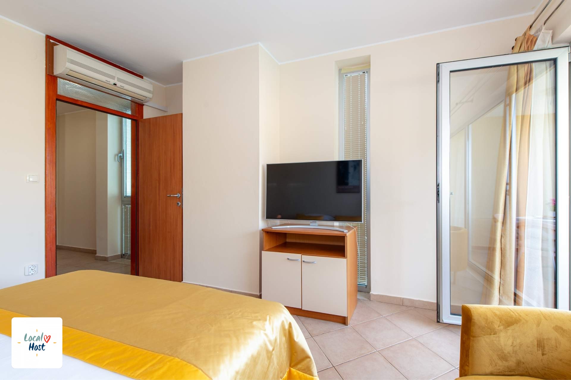 AP 101 - Main room view 3