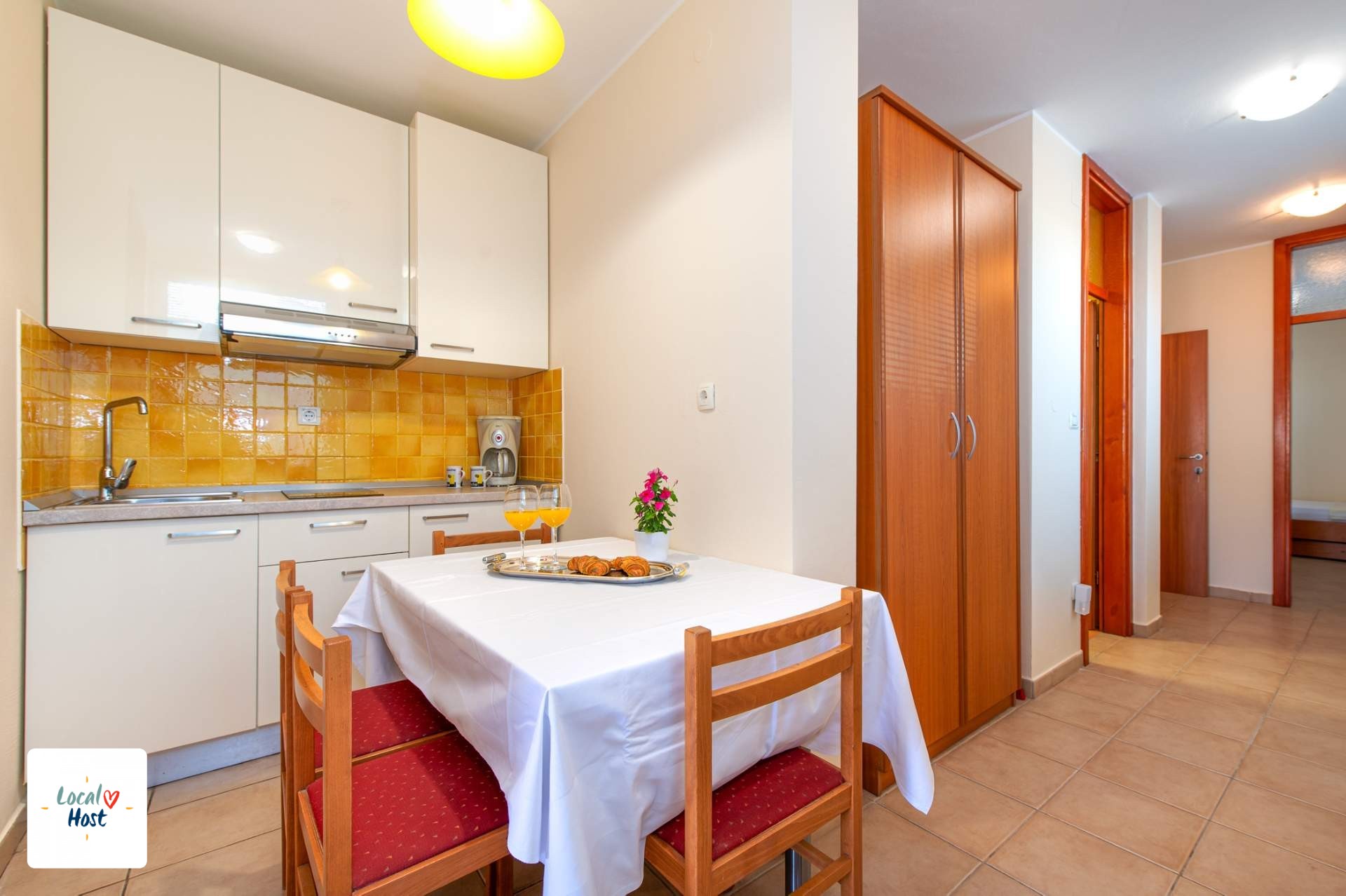 AP 101 - Kitchen view 3