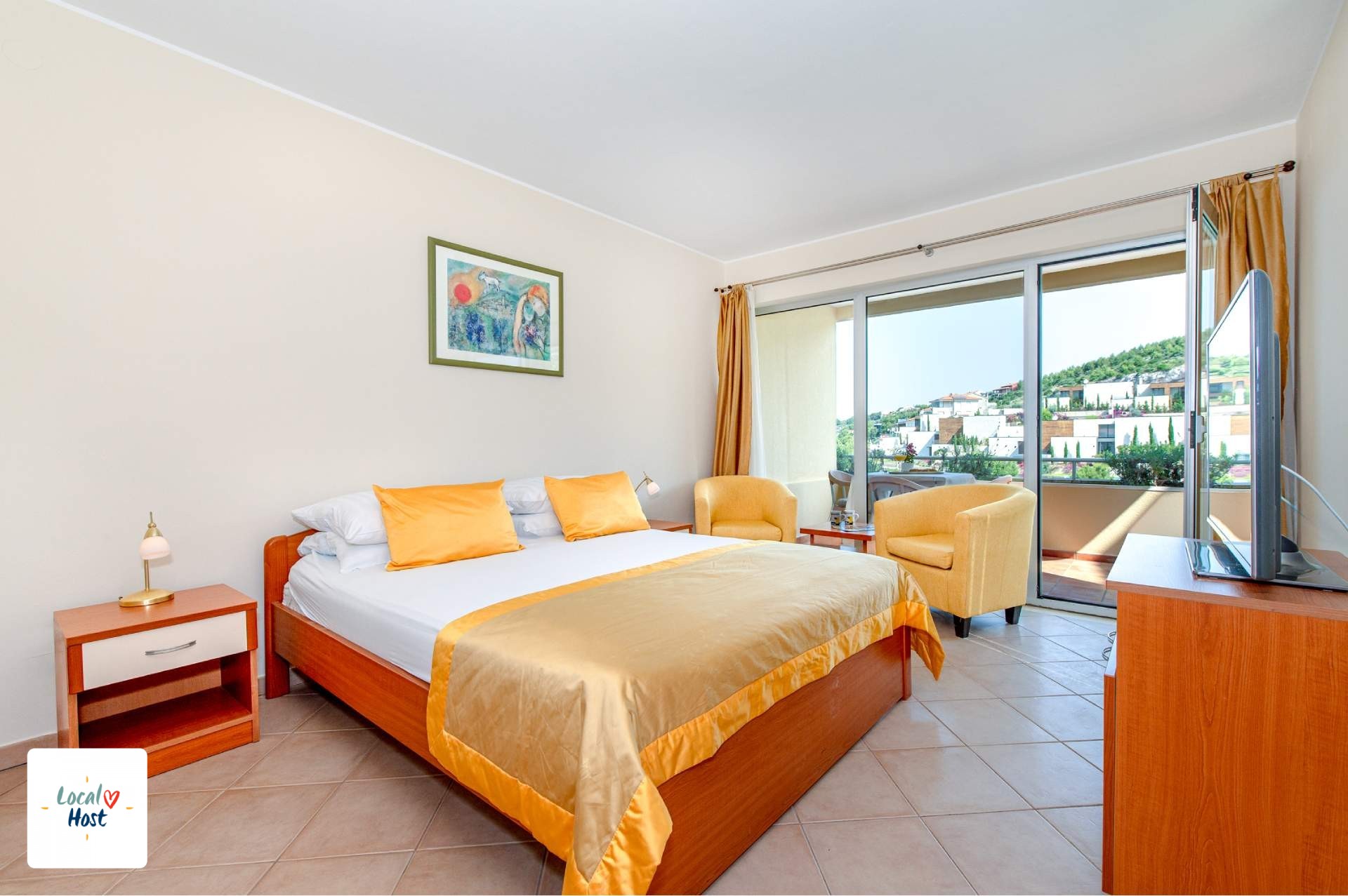 AP 101 - Main room view 4