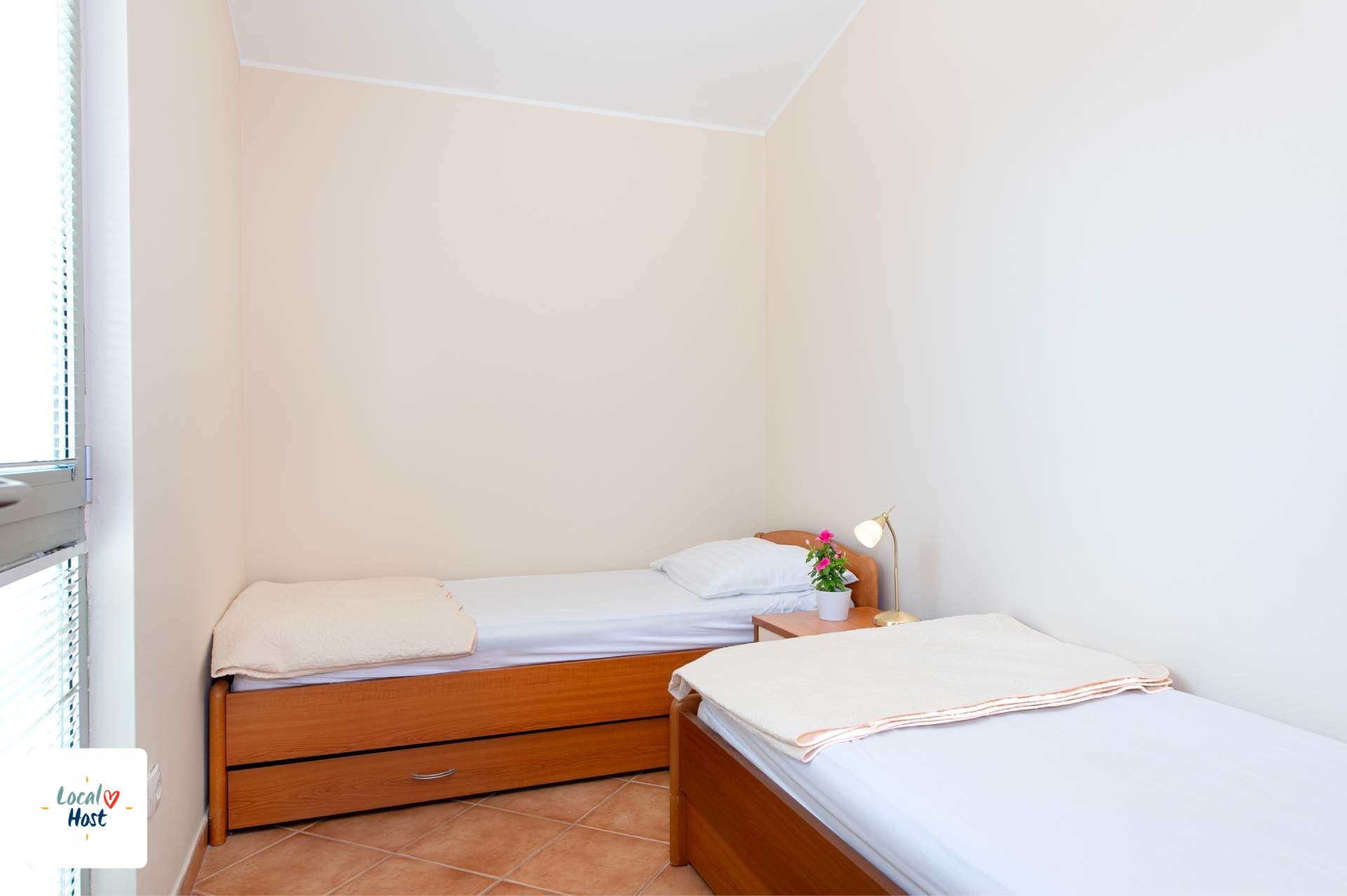 AP 202 - Second room view 1