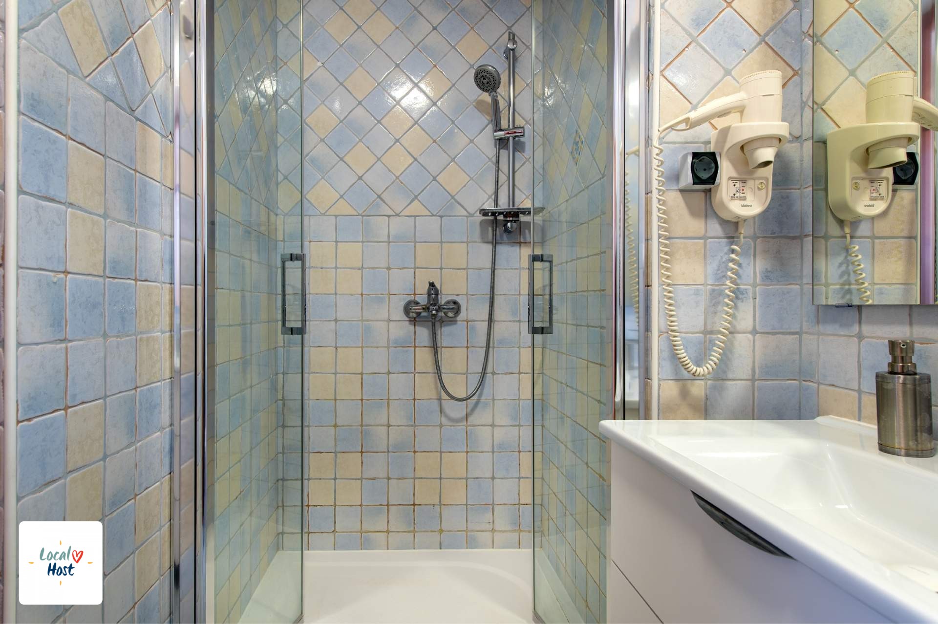 AP 201 - Bathroom view 2