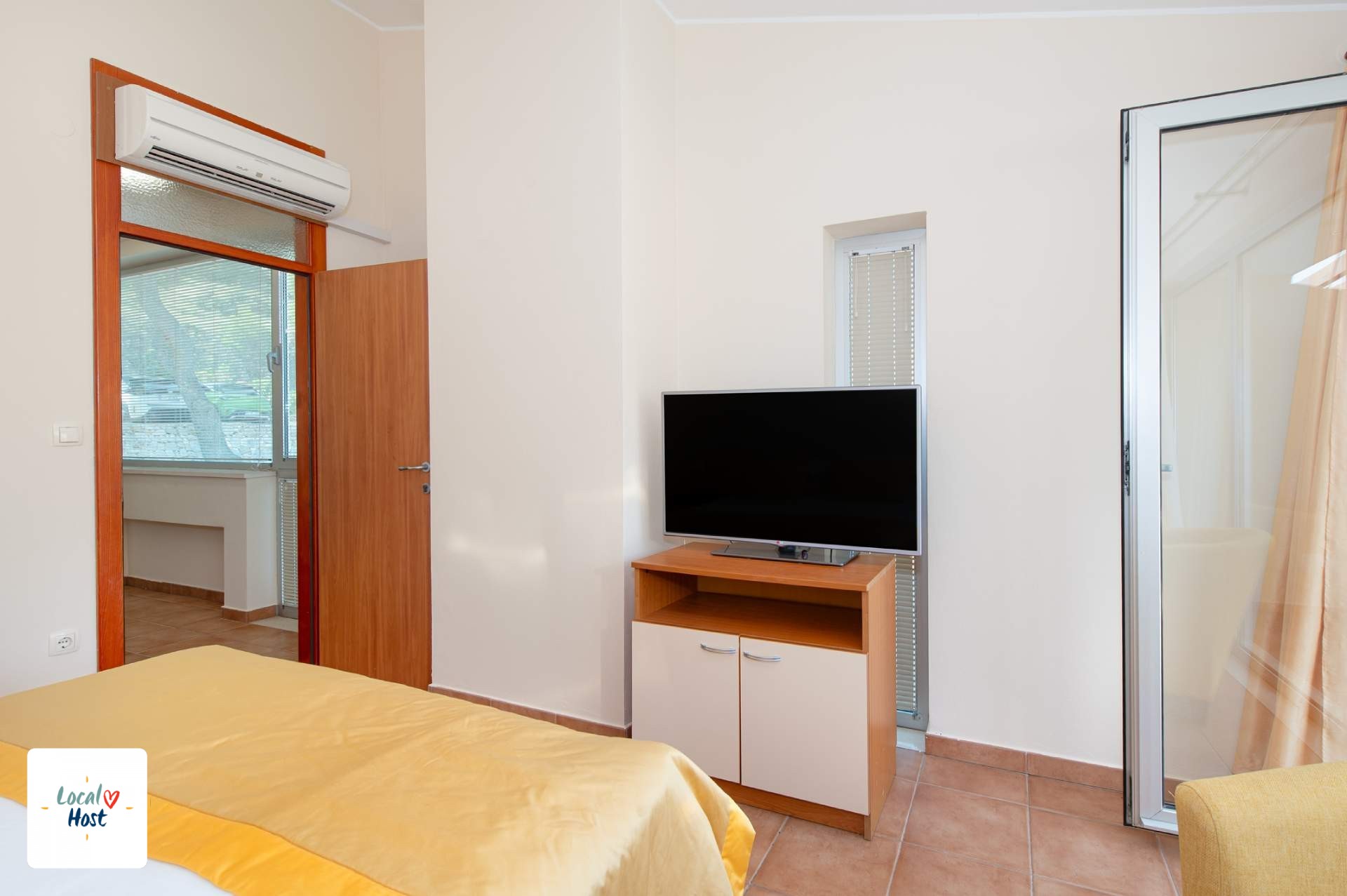 AP 201 - Main room view 3